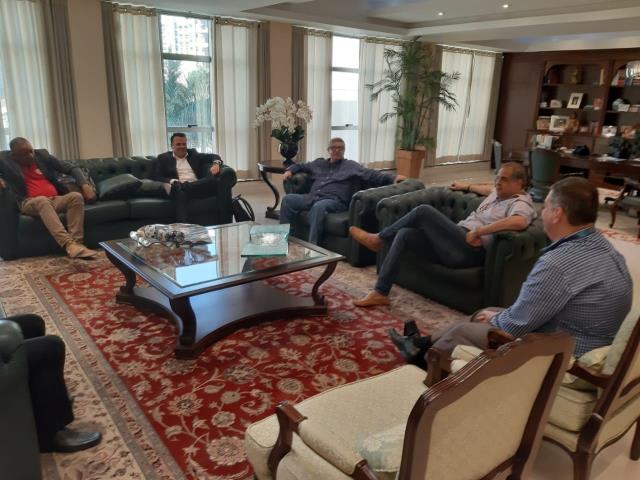 Fundador da CUFA visita a FERJ