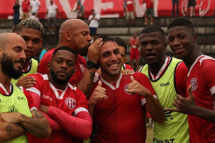 America goleia o Duque e está na final da Corcovado