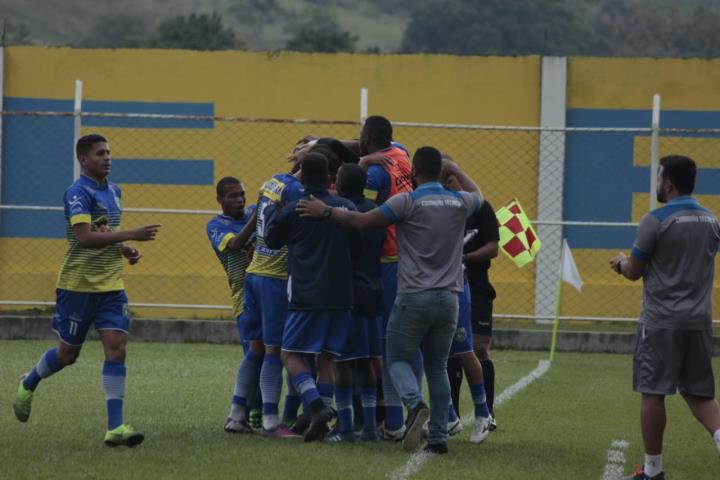 Sampaio Corrêa goleia e entra no G2