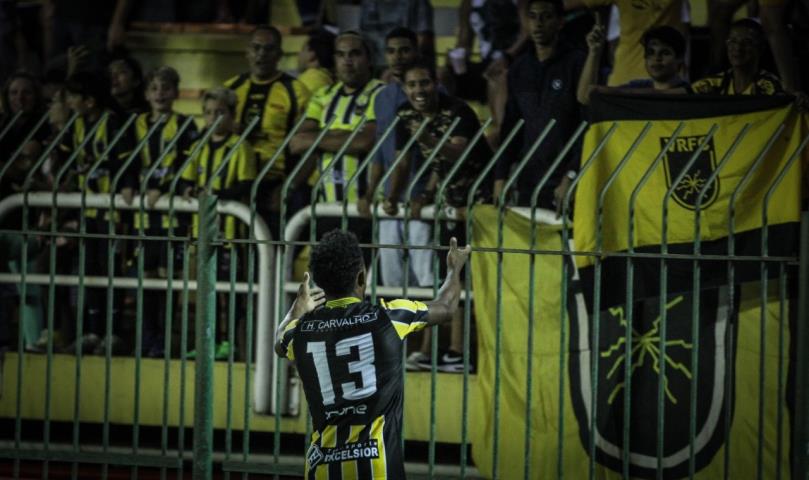 Voltaço recebe a Cabofriense no Raulino