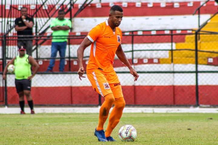 Filipe Silva aproveita chance e curte bom momento no Nova Iguaçu