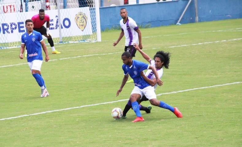 Campos estreia com vitória na Corcovado
