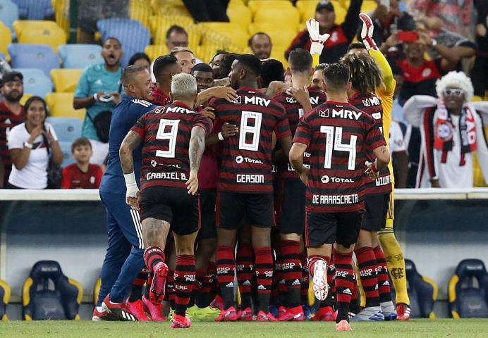 Fla passa pra final da Taça GB em clássico eletrizante