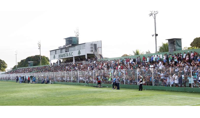 Semifinal em Bacaxá arrecada 6,3 toneladas de alimentos