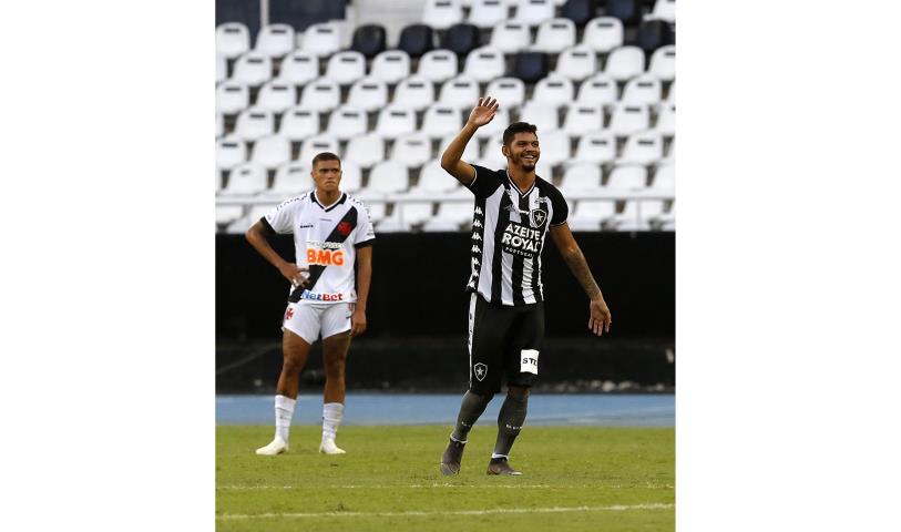 Botafogo vence o clássico e segue vivo na Taça GB