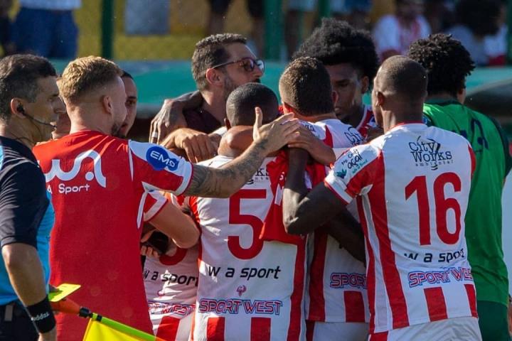 Bangu vence a primeira no Carioca