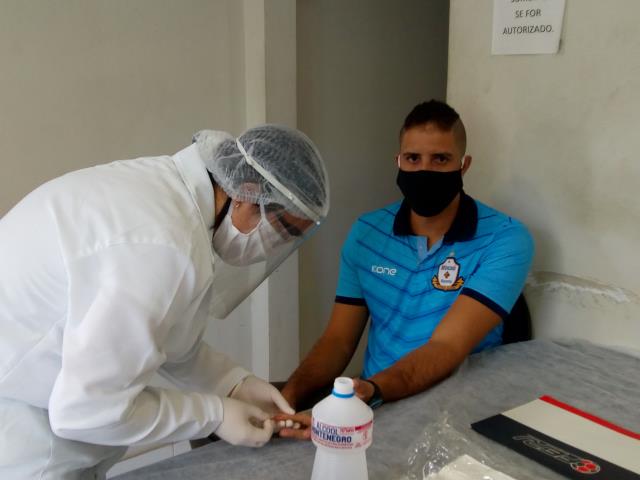 Macaé faz testes de Covid-19 no elenco e funcionários