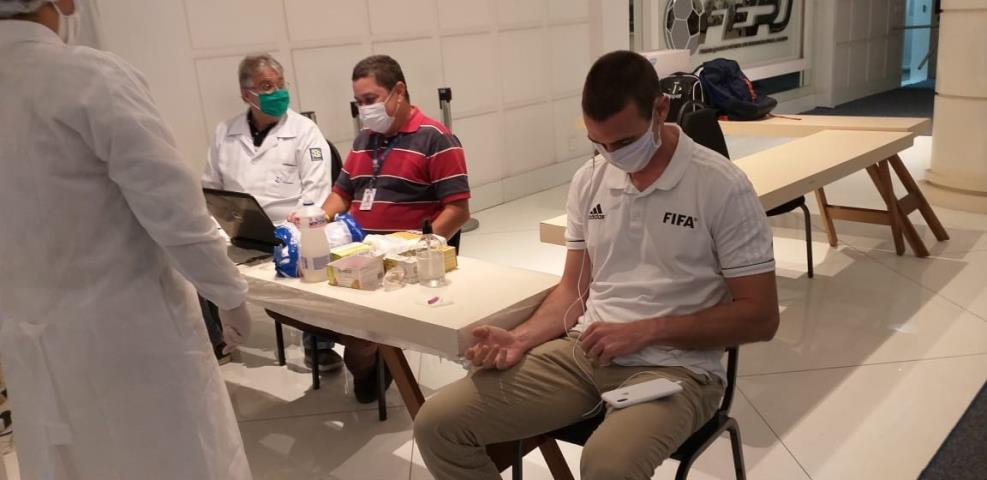 FERJ realiza testes em árbitros e policiais do BEPE