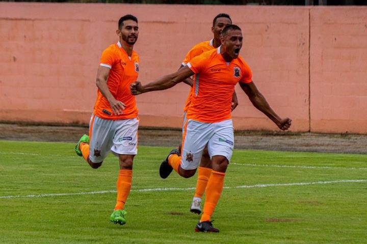 Nova Iguaçu derrota o Campos no Laranjão