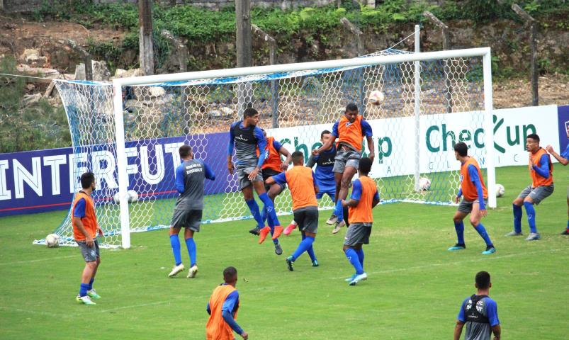 Serrano se reapresenta pensando no Duque de Caxias