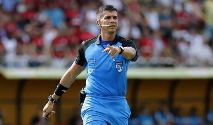 Bruno Arleu apita jogo das Eliminatórias