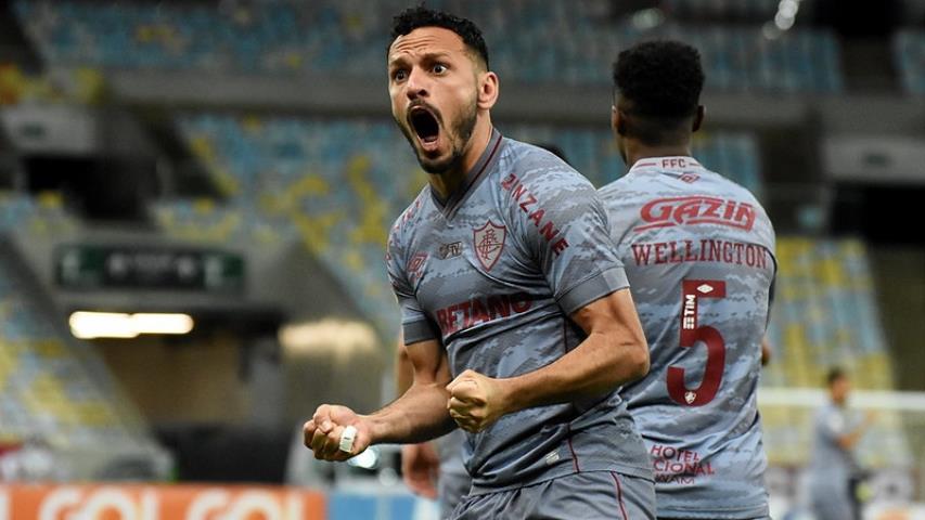 Yago brilha e Flu vence o Verdão de virada