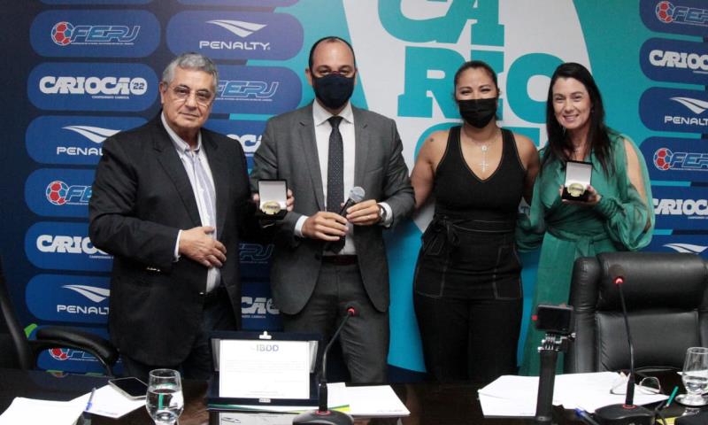 TJD-RJ faz honrarias em solenidade