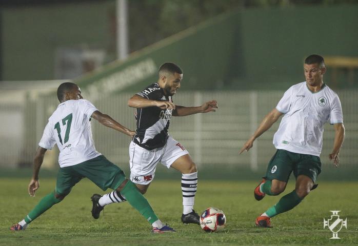 Empate em Bacaxá classifica a Lusa