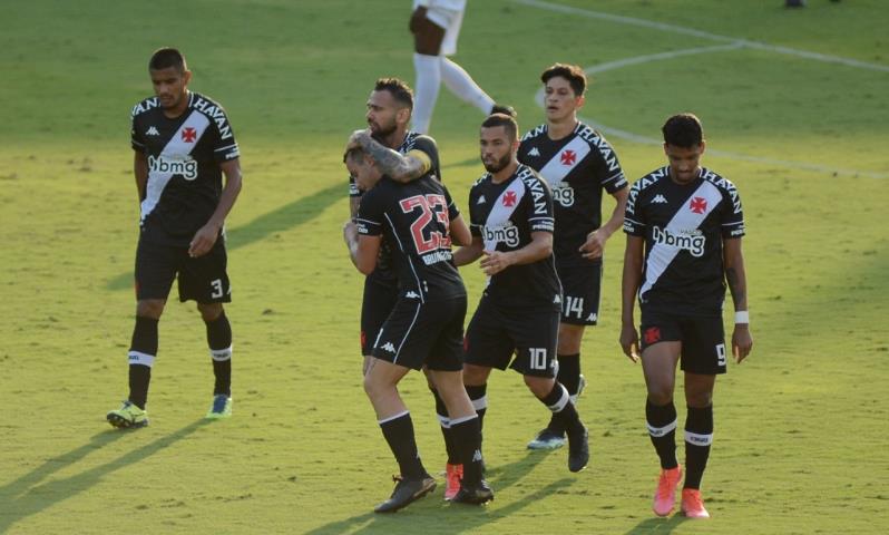 Vasco bate o Resende na Colina