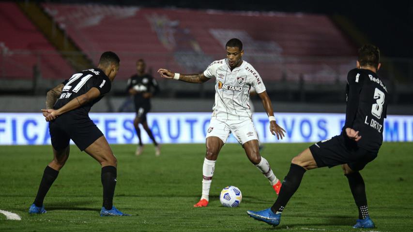 Fluminense segue para as oitavas da Copa do Brasil