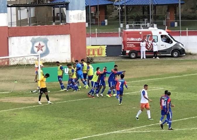 Friburguense é o primeiro classificado para as semifinais da Taça Santos Dumont
