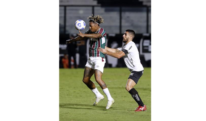 Empate entre Flu e Galo em São Januário