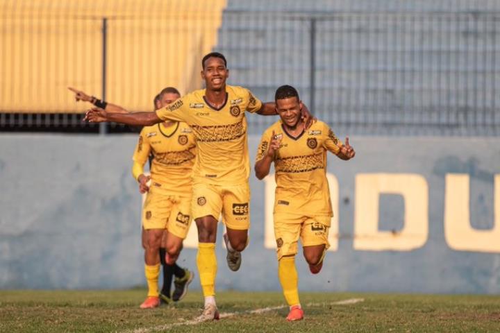 Madureira avança para a semifinal da Copa Rio