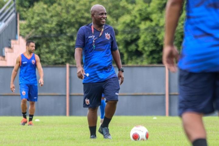 Carlos Vitor quer o Nova Iguaçu fazendo um grande 2022