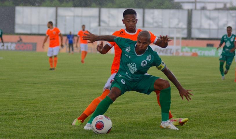 Tudo igual no Laranjão