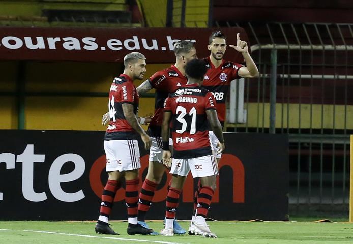 Fla goleia e pula para a vice-liderança da Taça Guanabara