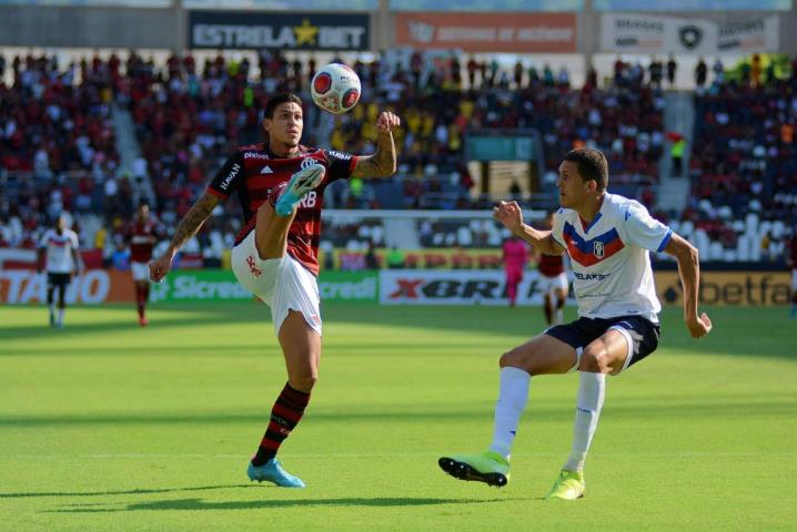 Empate eletrizante no Nilton Santos
