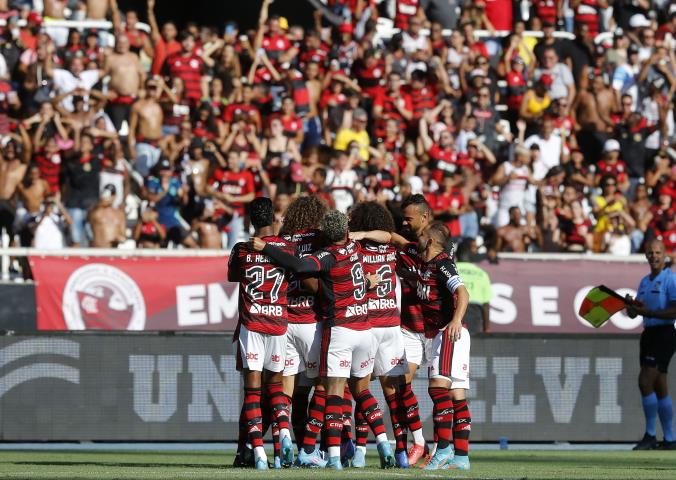 Flamengo vence o Clássico dos Milhões