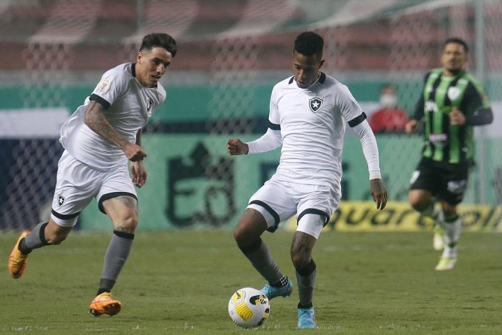 Botafogo arranca empate em BH