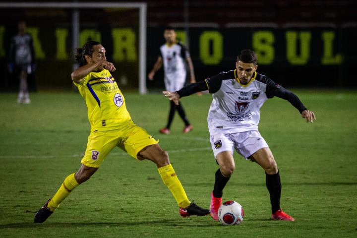 Voltaço e Sampaio garantem vaga na semifinal da Taça Santos Dumont