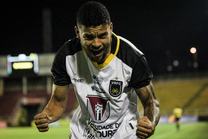 Voltaço goleia o Remo-PA e segue no G8