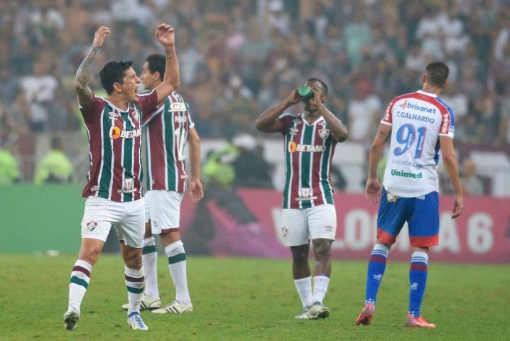 Flu brilha no segundo tempo e avança na Copa do Brasil