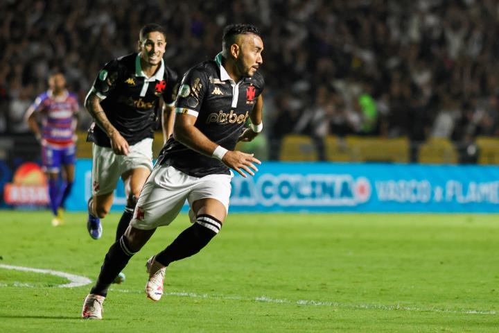 Payet marca e Vasco fica fora do Z4