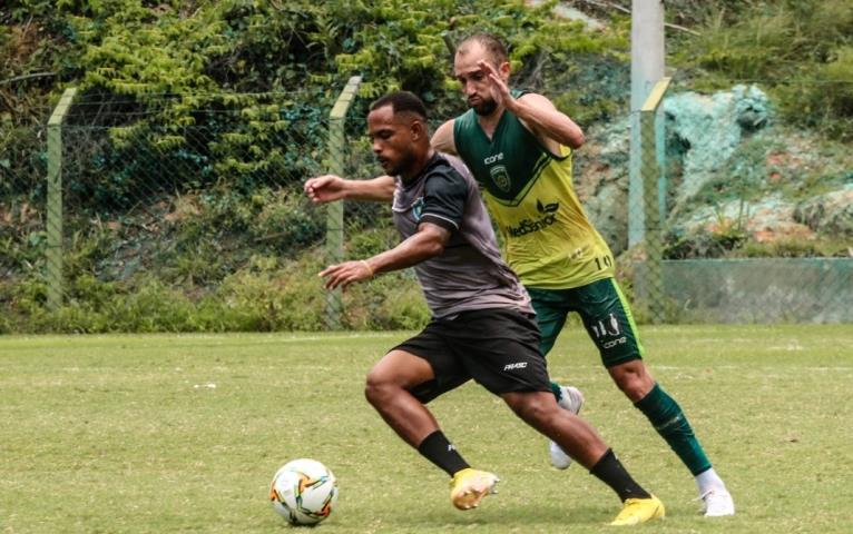 Sampaio vence as duas partidas no ES