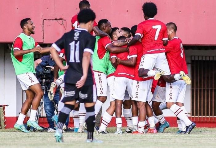 America vence na estreia da Série A2