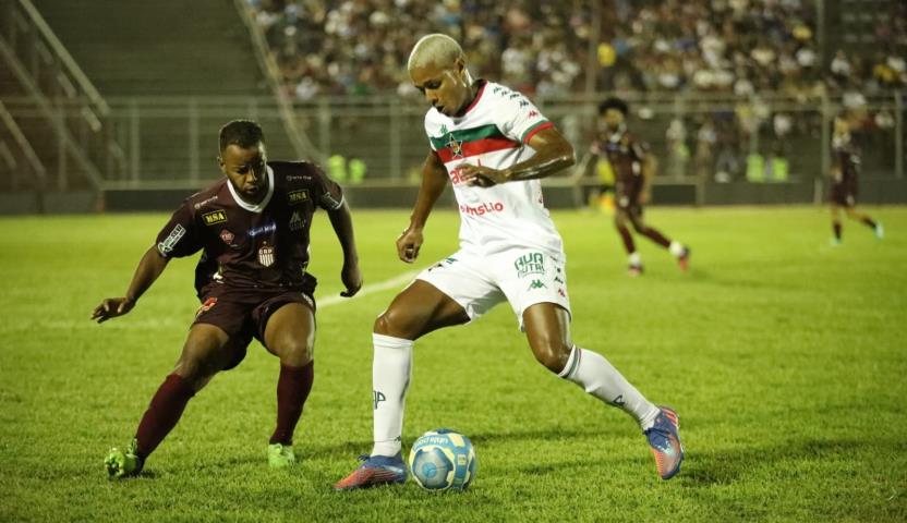 Portuguesa segura empate em Minas e decide em casa