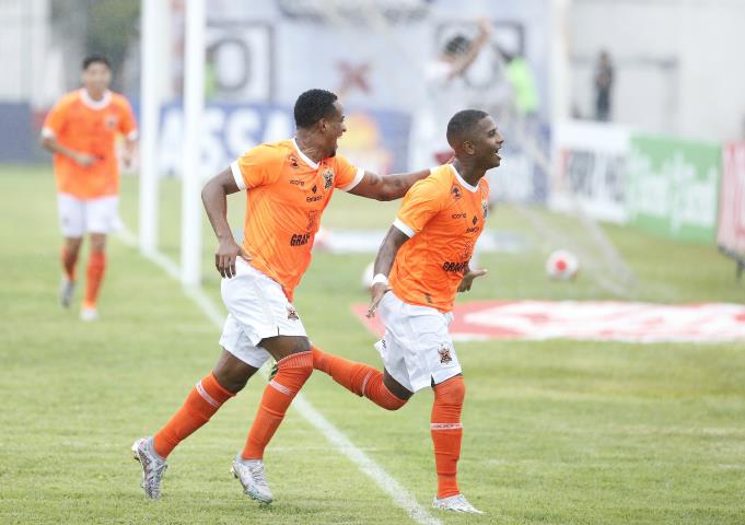 Nova Iguaçu vence e fica na vice-liderança