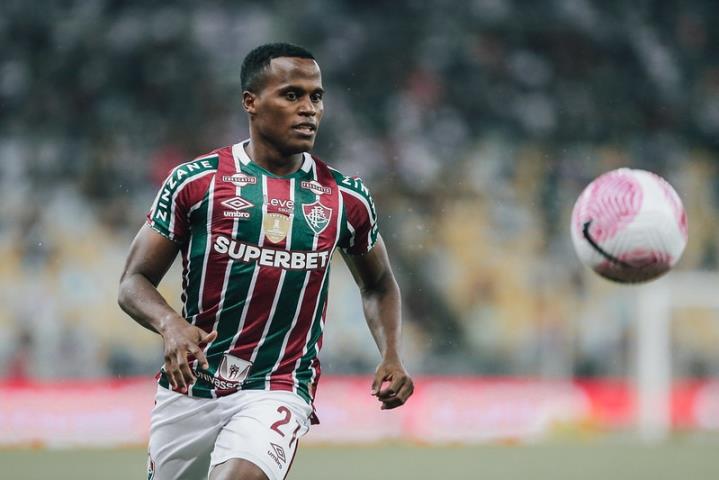 Flu volta a ganhar no Brasileirão e foge do Z4