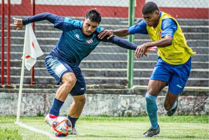 Bangu faz primeiro teste na pré-temporada