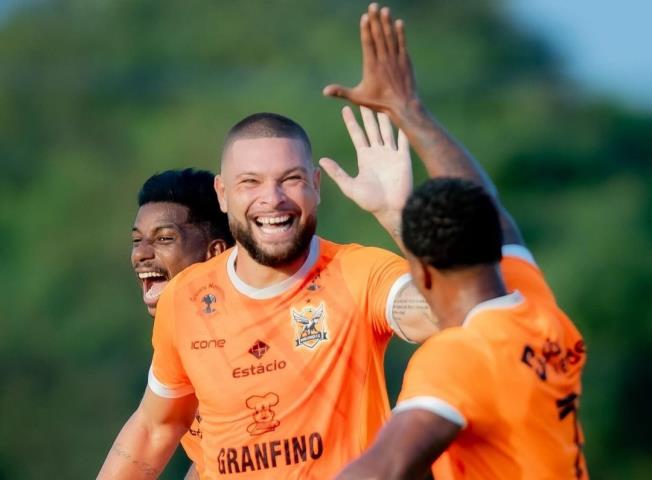 Nova Iguaçu vence e pula para a vice-liderança na Série D