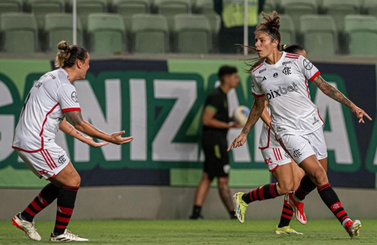 Cristiane brilha e Fla vence a 3ª seguida