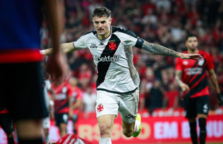 Vegetti e Léo Jardim brilham e Vasco segue na Copa do Brasil