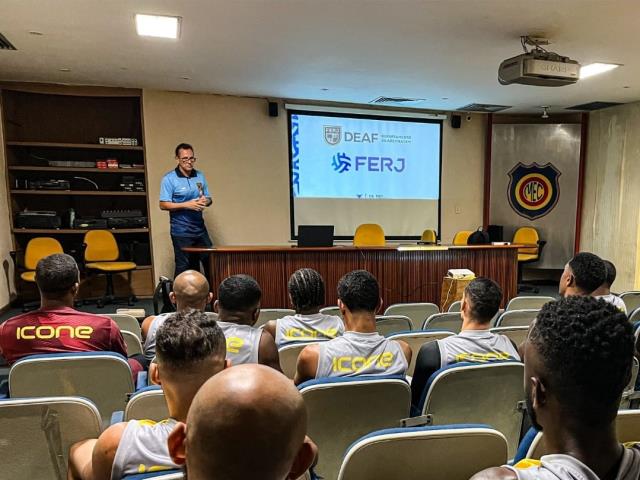 Madureira recebe palestra sobre novas diretrizes de jogo e do VAR