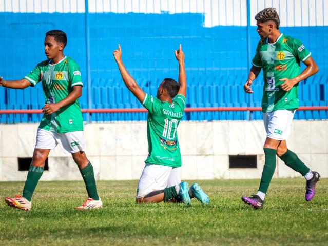 Santa Cruz assume a liderança da Série B2