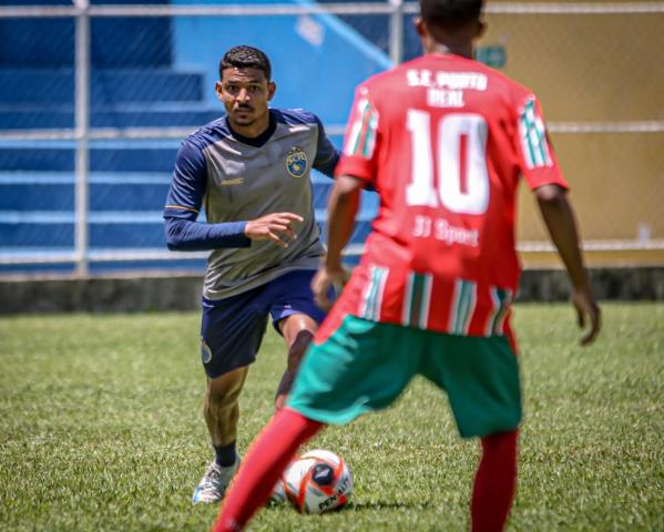 Sampaio deslancha no 1º jogo-treino da pré-temporada