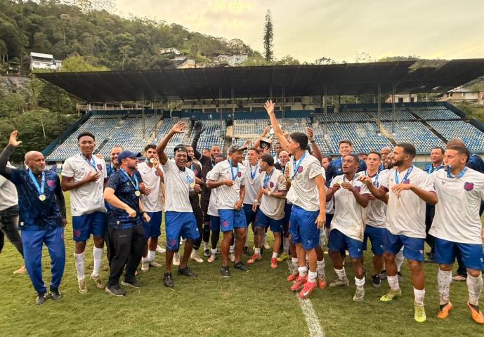 Bonsucesso recebe a Taça Corcovado
