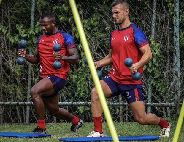 Novos contratados do Maricá já treinam com o elenco