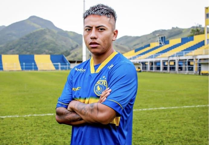 Sampaio Corrêa apresenta o peruano Lecaros