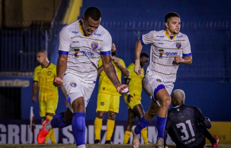 Virada deixa o Sampaio em vantagem na final da Taça Rio