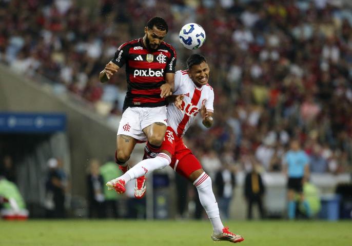 Flamengo estreia com empate no Brasileirão